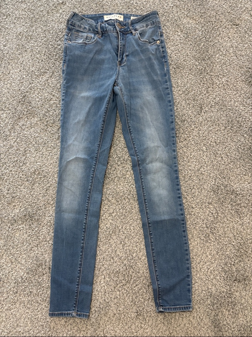 Bullhead Women's Skinny Jeans in Light Blue Wash